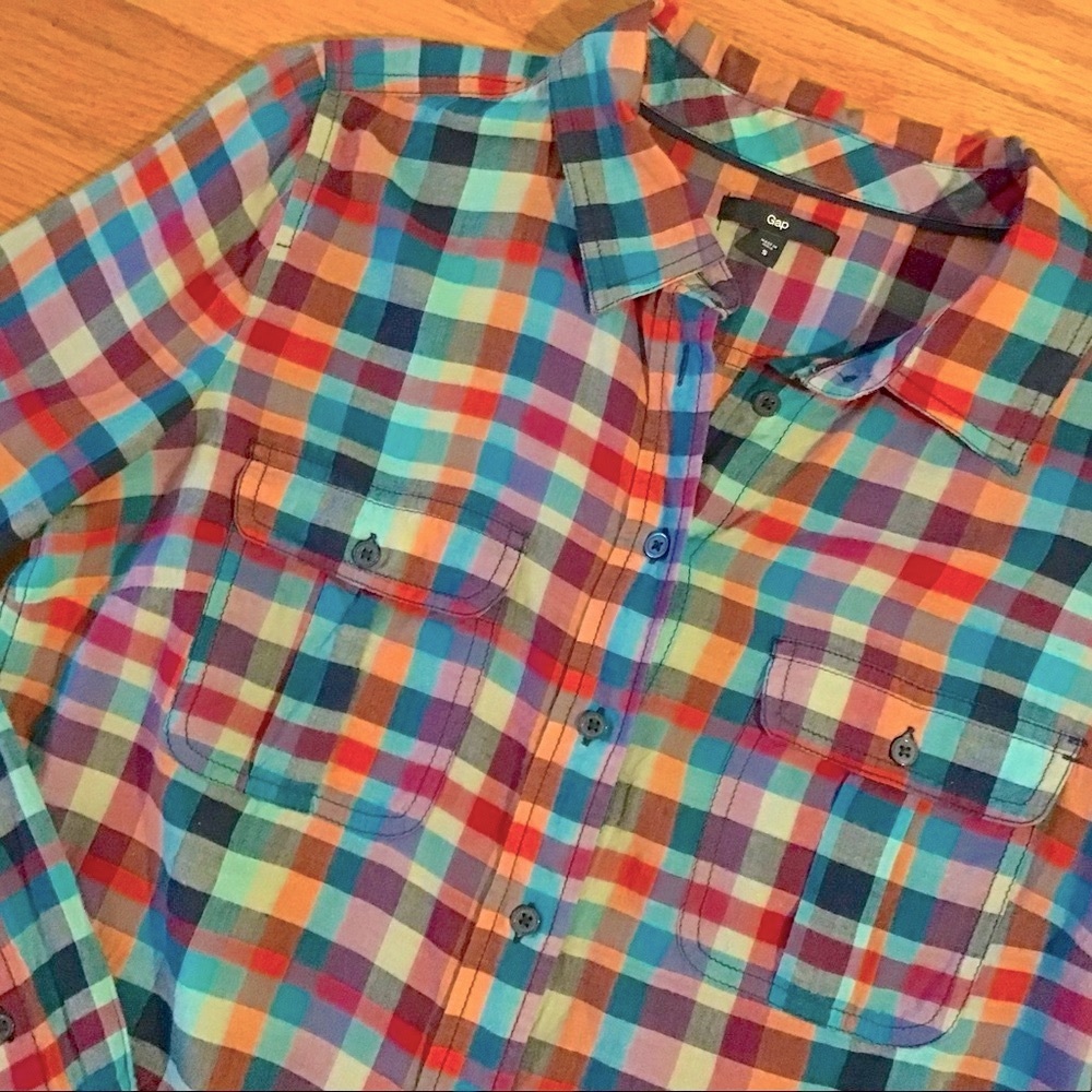 LIKE NEW GAP LIGHT AIRY COTTON BUTTON DOWN CHECKERED BEAUTIFUL MUTED  COLORS S